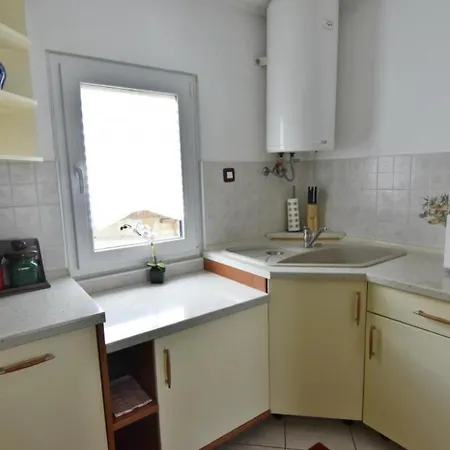 Apartment In With Terrace, Air Conditioning, Wi-fi *